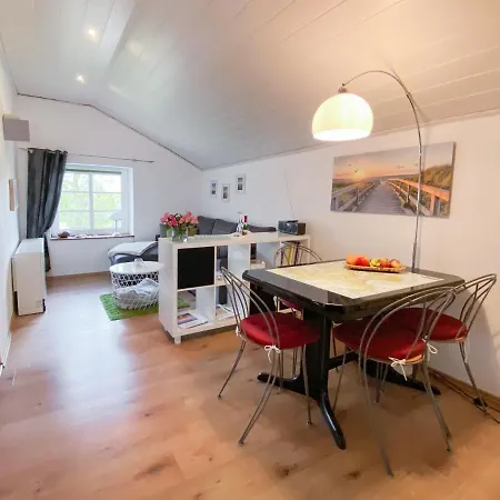 Gartenidyll Insel Ruegen Poppelvitz Bei *